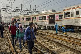 KRL Anjlok di Jalur Bekasi, Perjalanan Commuter Line Terganggu Hari Ini