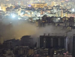 Mencekam! Beirut Selatan Diselimuti Asap Usai Serangan Israel