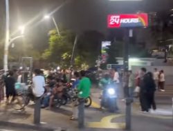 Aksi Unjuk Rasa Di Kawasan Cikini Jakarta Pusat