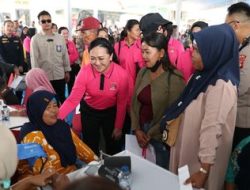 Ketua Umum Bhayangkari Juliati Sigit Prabowo Tinjau Bakti Sosial dan Layanan Kesehatan Gratis di Pulau Borang Sumsel