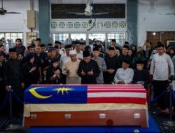 Malaysia Berduka Saat Istri Mahathir Mohamad Tutup Usia