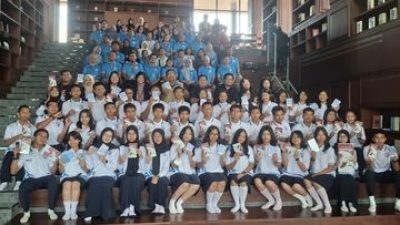 Sambut Bulan Bahasa, SMA Kemala Taruna Bhayangkara Luncurkan Dua Buku Karya Siswa