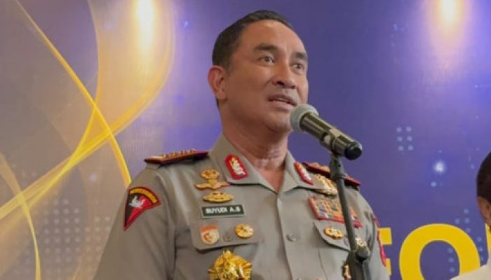 Kapolri Jenderal Suyudi Ario Seto Usai Menghadiri Forum Nasional Pembangunan Hukum di Kantor
