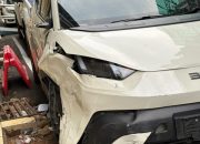 Penampakan Mobil Listrik BYD yang Menabrak Pengemudi Ojol di Jalan Panglima Polim