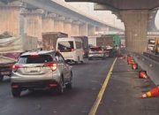 Lalu Lintas di Ruas Tol Jakarta-Cikampek (Japek) Tepatnya di Bekasi Arah Jakarta Mengalami