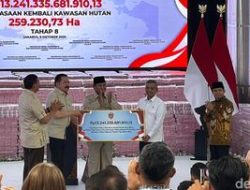 Prabowo Saksikan Penyerahan Uang Rp 13,24 T Hasil Penertiban Kawasan Hutan